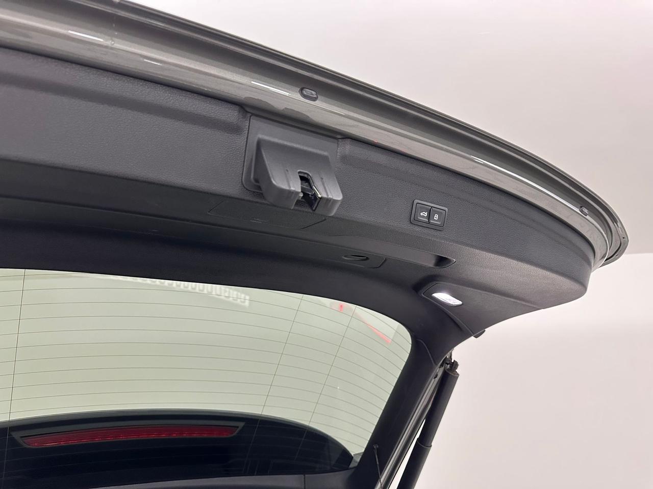 AUDI Q3 SPORTBACK S-LINE TETTO/LUCI AMBIENTE/360°