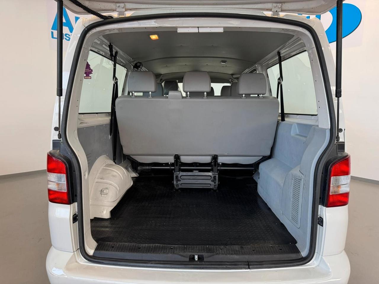 Volkswagen Transporter 9 posti 2.0 TDI 102CV PL Kombi + traino