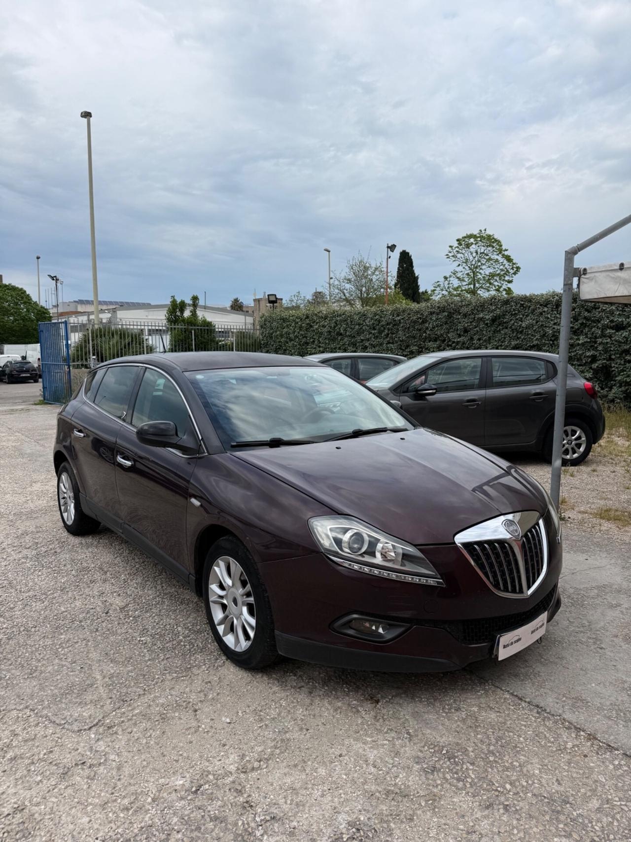 Lancia Delta 1.6 MJT DPF Platino