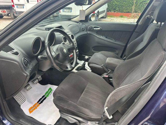ALFA ROMEO 156 4X4 1.9 JTD 16V Crosswagon Q4 Distinctive