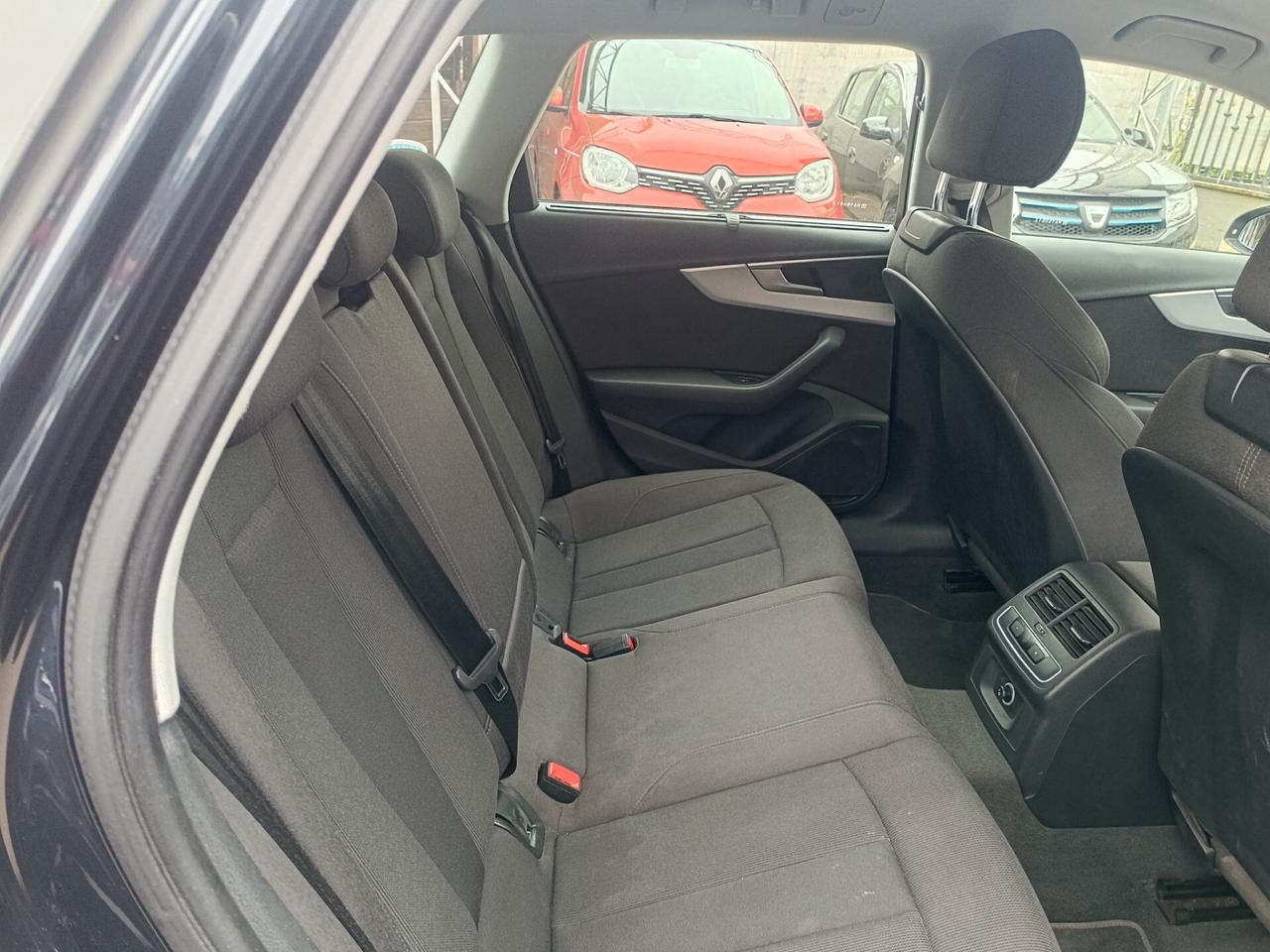 Audi A4 Avant 2.0 TDI 122 CV Sport