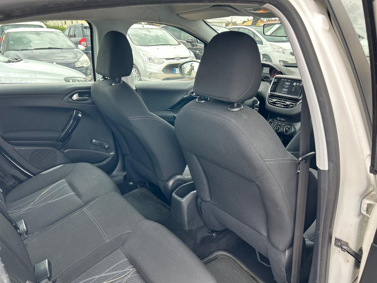 Peugeot 208 1o serie PureTech 82 5P Allure
