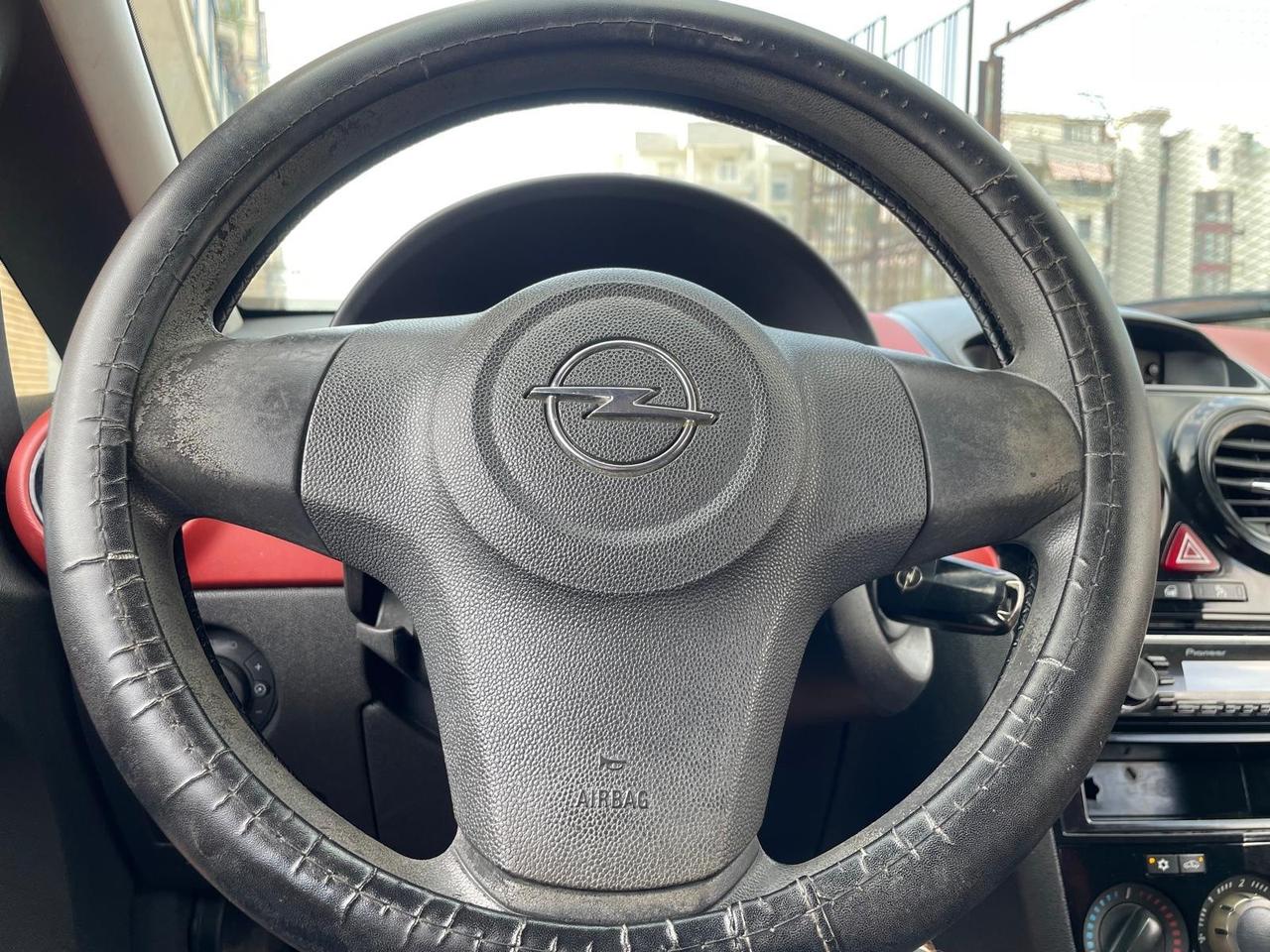 Opel Corsa 1.2 3 porte Easytronic Club