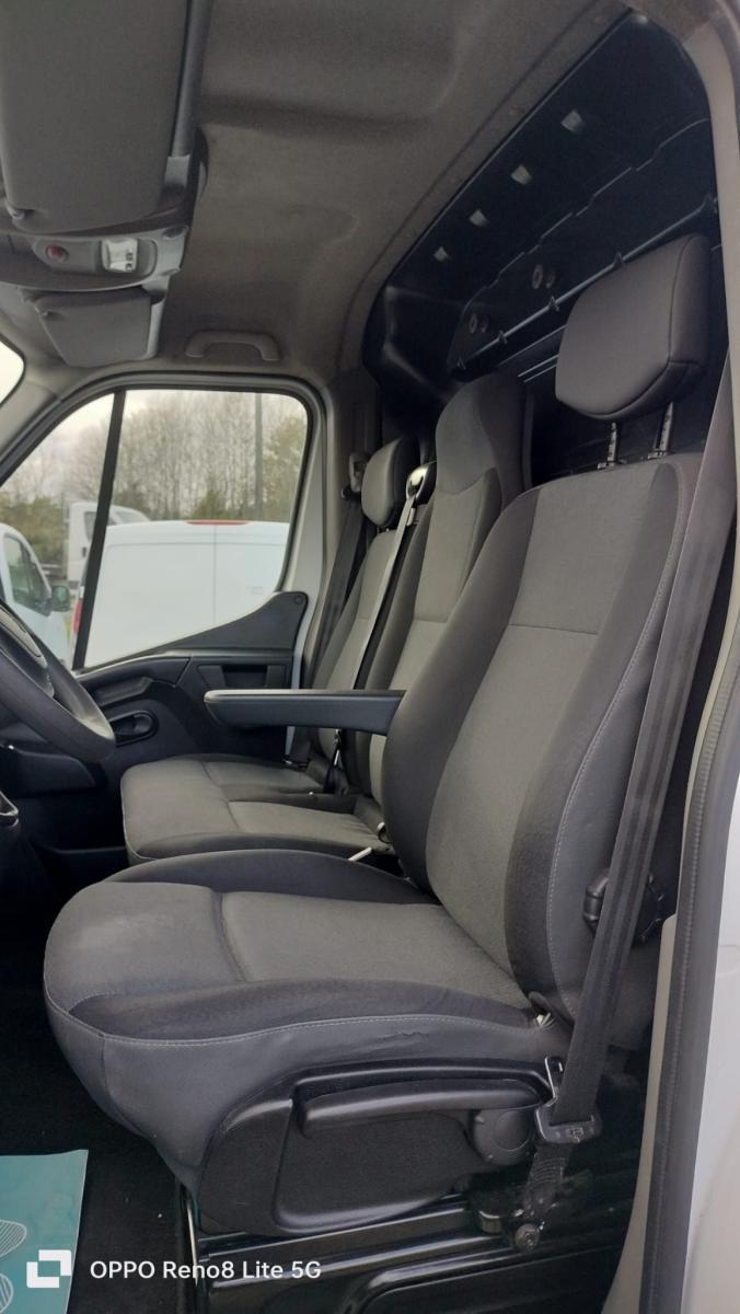 RENAULT master T35 2.3 dci 130cv L3H2 Ice E6 master T35 2.3 dci 130cv L3H2 Ice E6