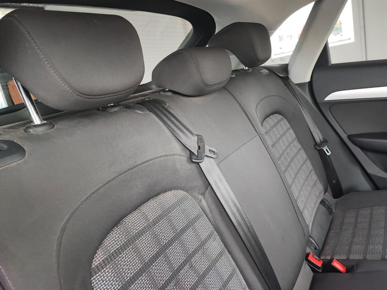 Audi Q3 2.0 TDI 120 CV Design