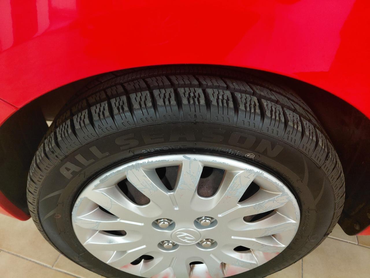 HYUNDAI I10 ANNO 2010 BZ 1.1 ADATTA NEOPATENTATI KM 58 MILA