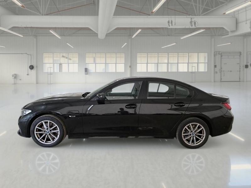 BMW 320 Business Advantage autom. 4 PORTE BERLINA
