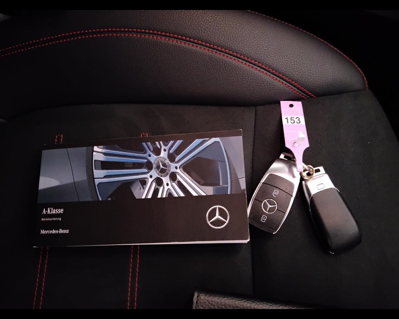 Mercedes-Benz Classe A - W177 2018 - A 180 d AMG LINE Premium