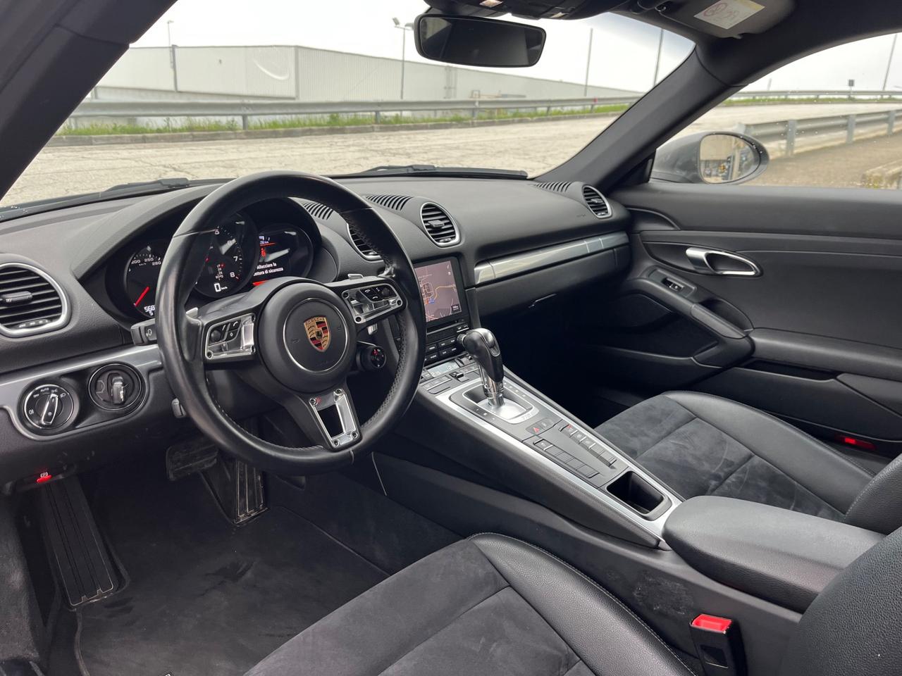 Porsche 718 Spyder Cayman 2.0