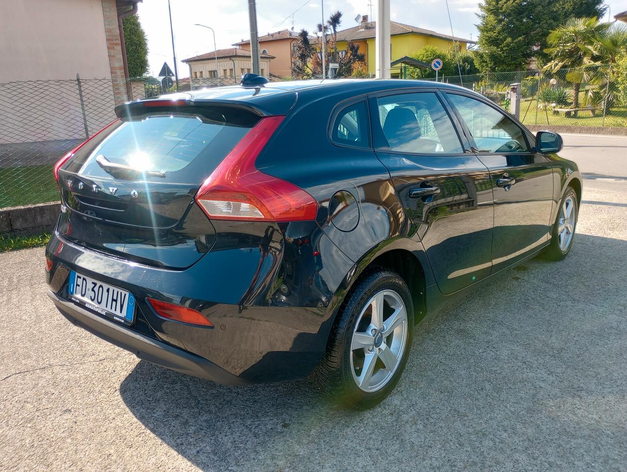 Volvo V40 D2 Momentum