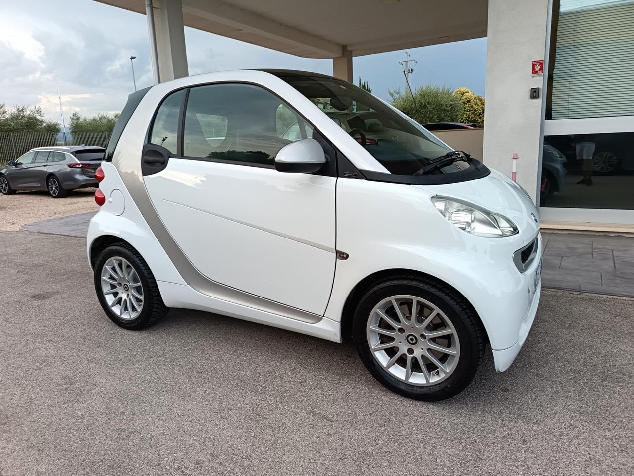 Smart ForTwo 1000 52 kW coupé passion