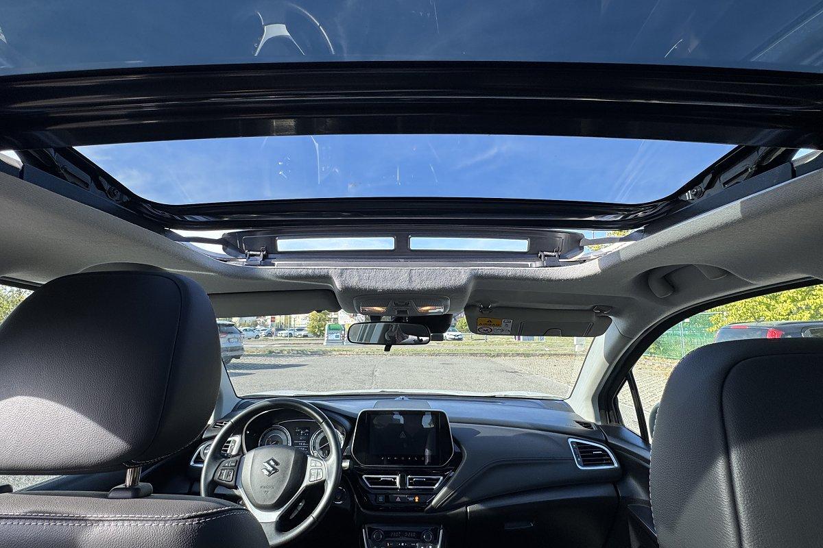 SUZUKI S-Cross 1.5 140V Hybrid A/T Starview