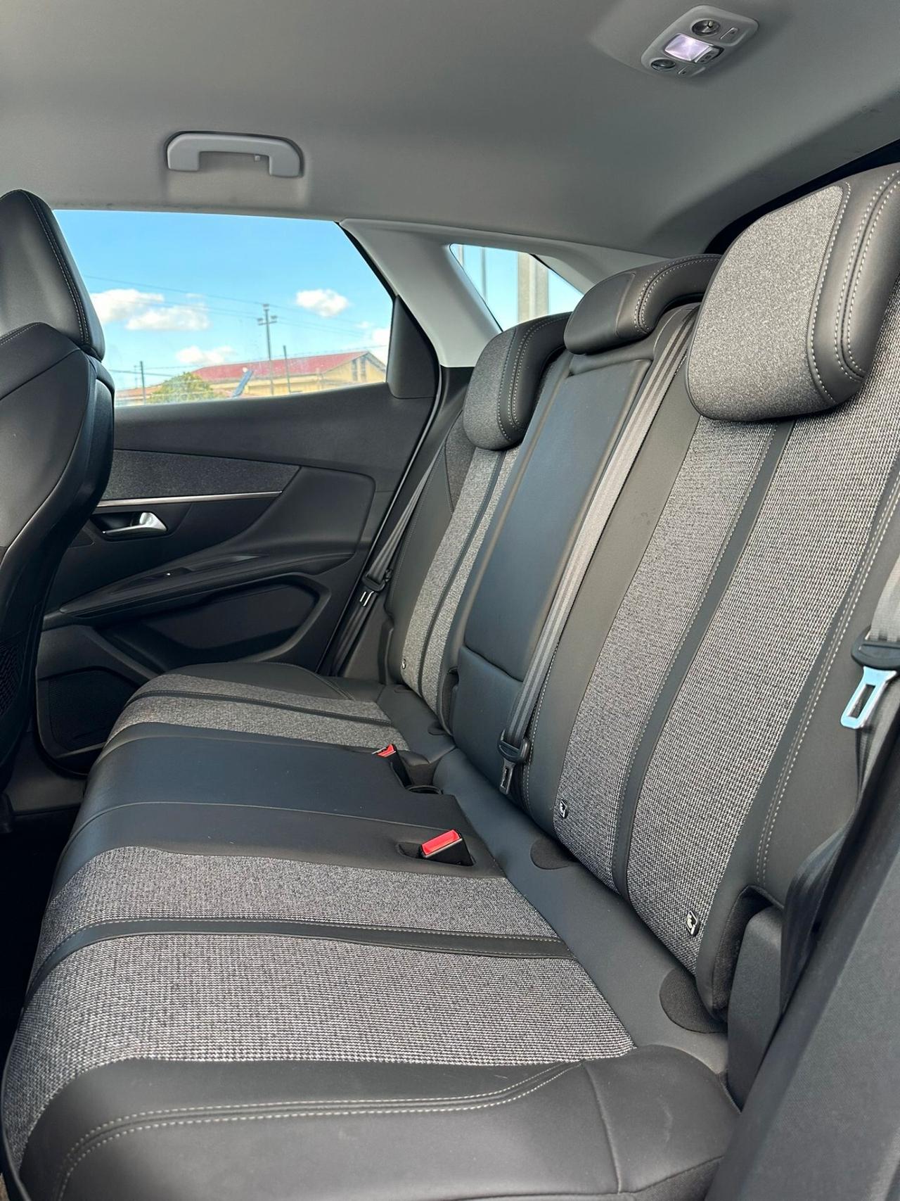 Peugeot 3008 BlueHDi 130 S&S Allure