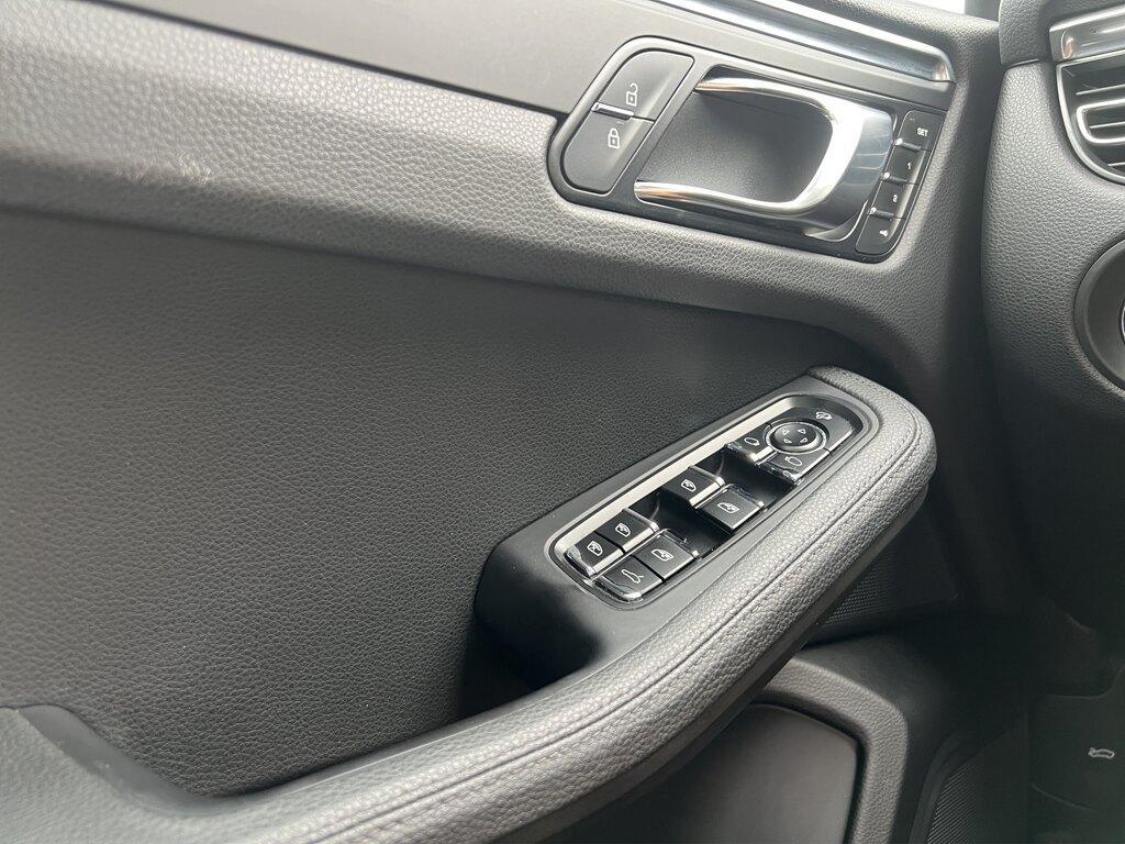 Porsche Macan 2.0 PDK