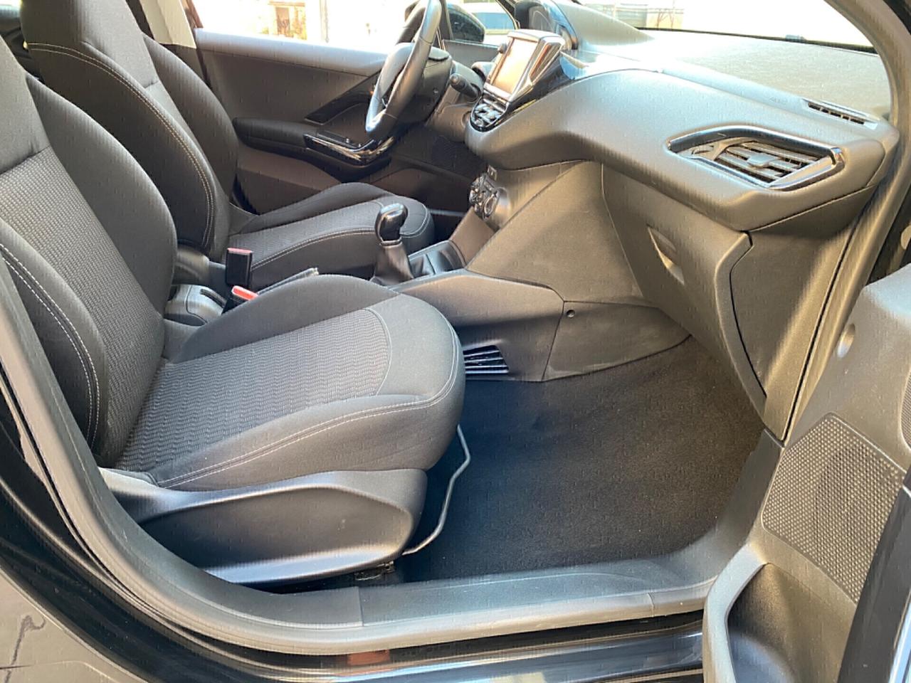 Peugeot 208 Allure 1.2 Benzina