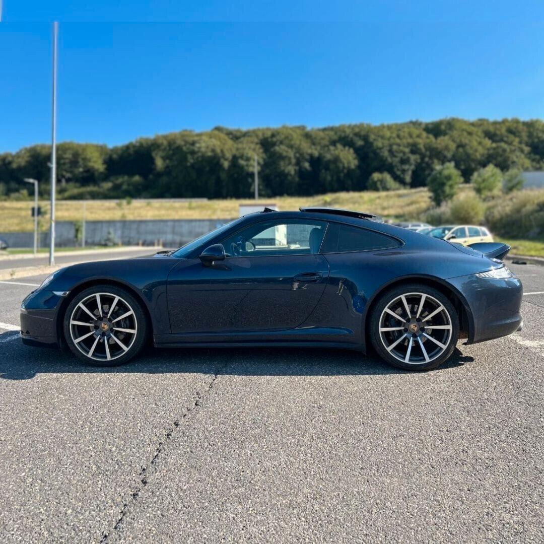 Porsche 911 3.4 Carrera 4 Coupé