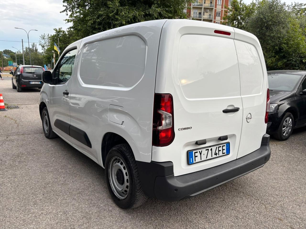 Opel Combo Cargo 1.6 Diesel PC 650kg