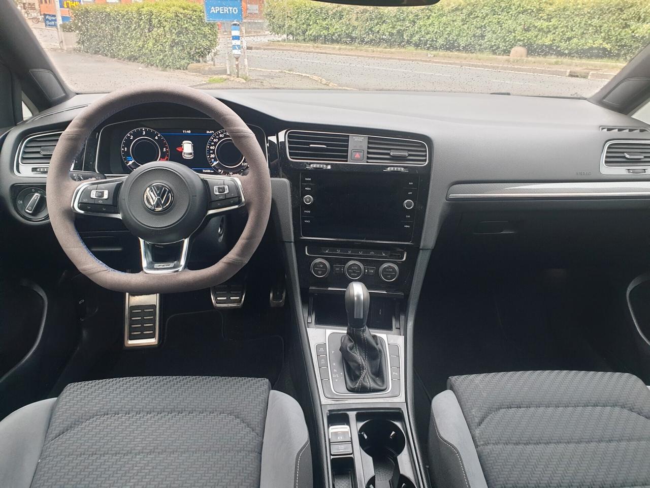 Volkswagen Golf 2.0 TDI DSG 5p. R LINE