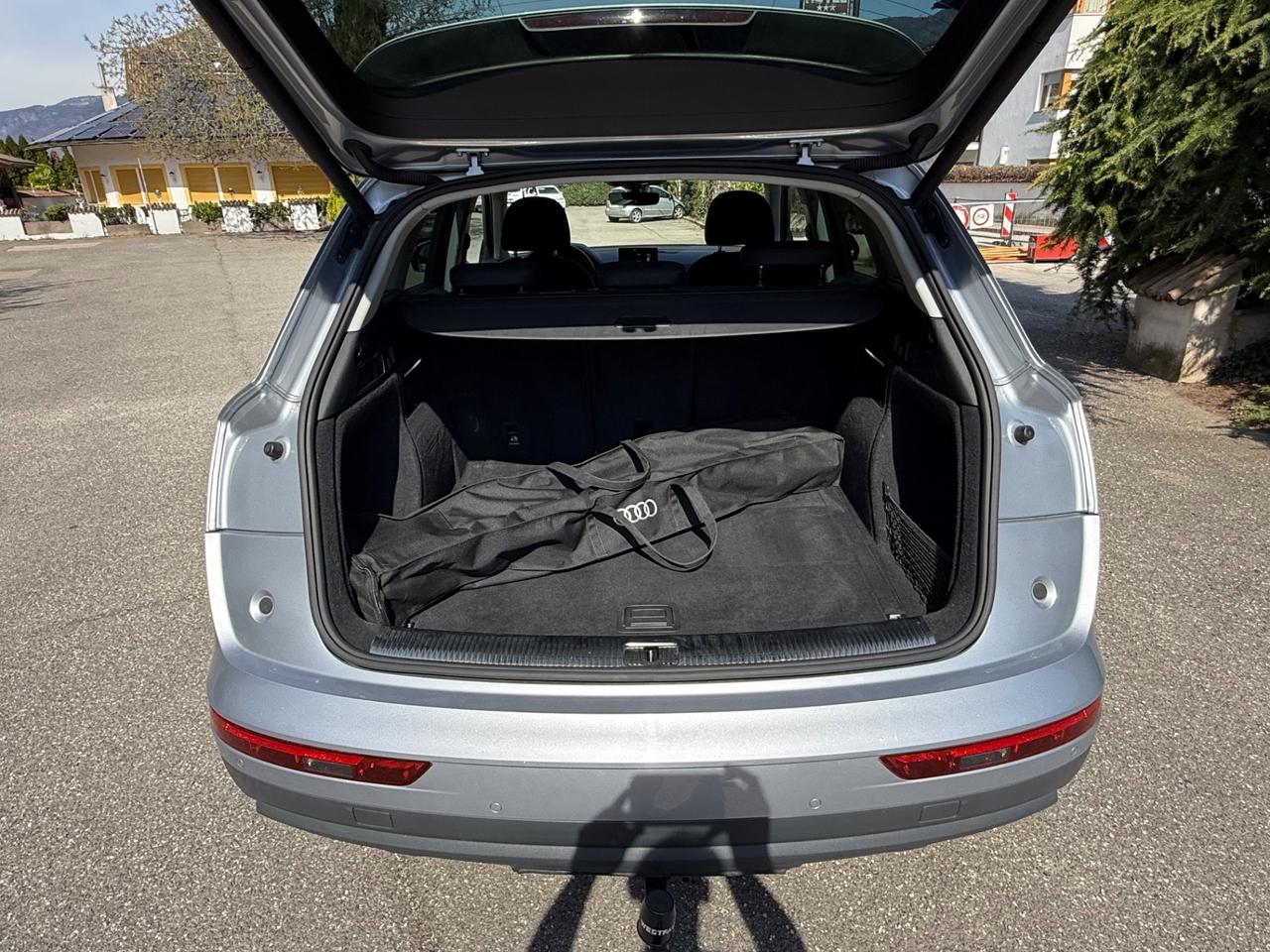 Audi Q5 40 TDI quattro S tronic Business Sport