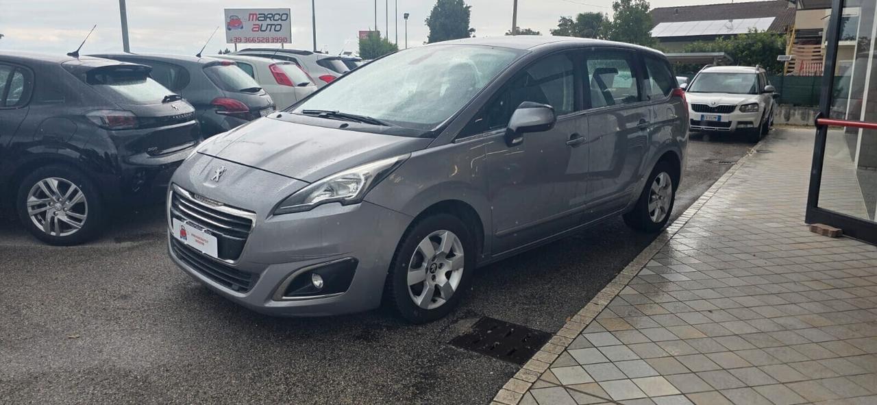 Peugeot 5008 1.6 Diesel 7 posti Neopatentati