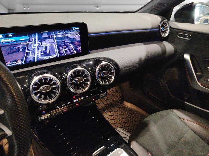 Mercedes Classe A 180 180 D Premium Plus AMG Line 8G-DCT