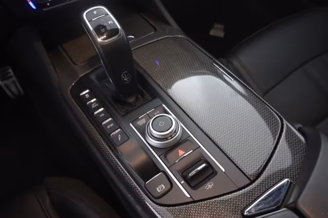 MASERATI Levante Levante 330 CV MHEV AWD GT