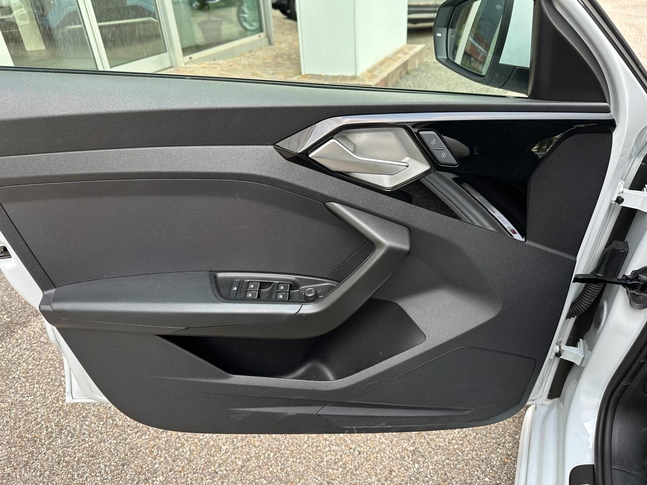 Audi A1 Sportback 30 TFSI S line edition