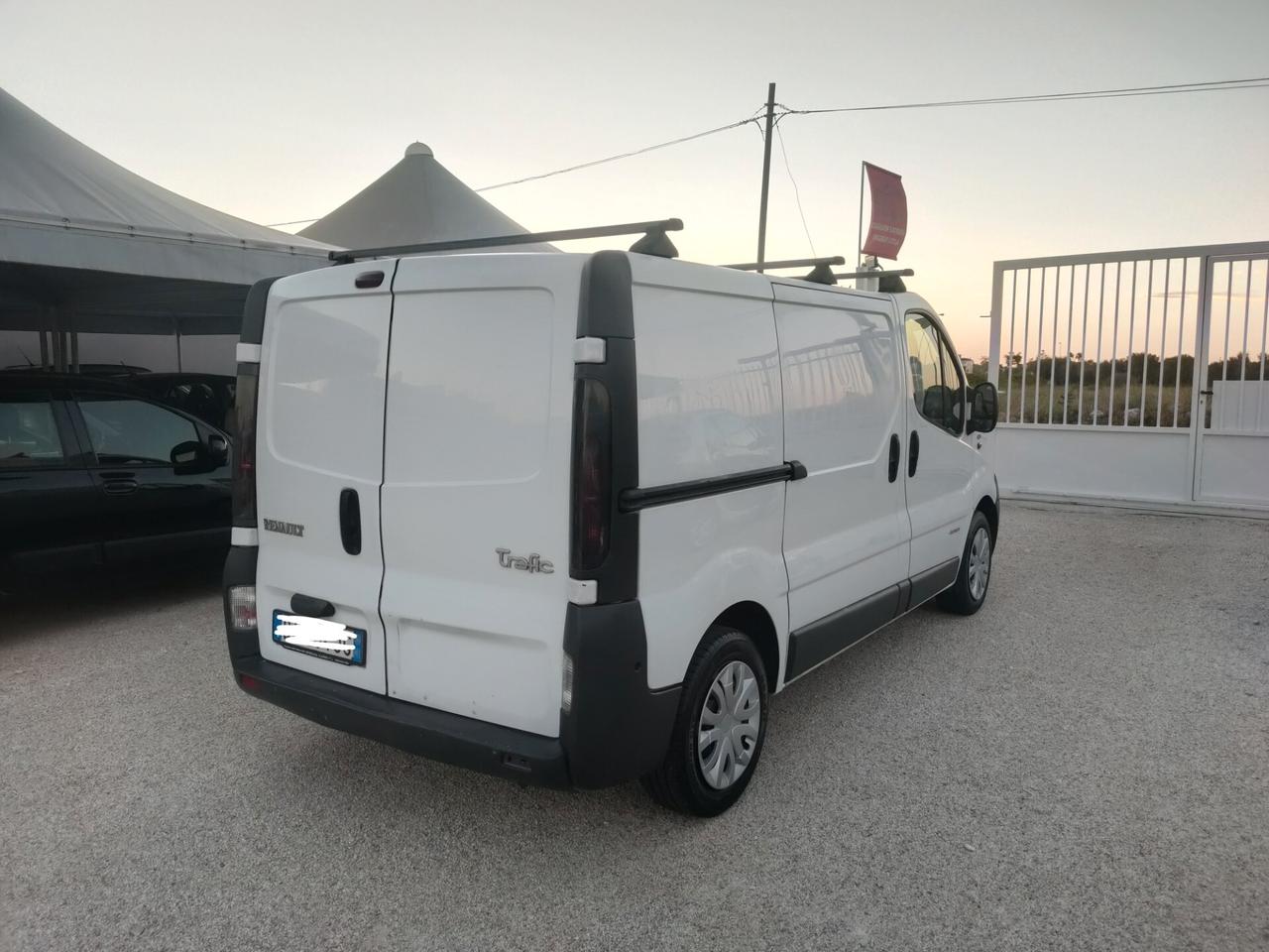 Renault Trafic T29 1.9 dCi/100 cv Cabinato Ice