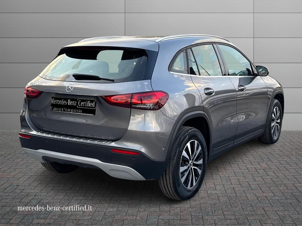 Mercedes-Benz GLA-H247 2020 - GLA 180 d Sport auto