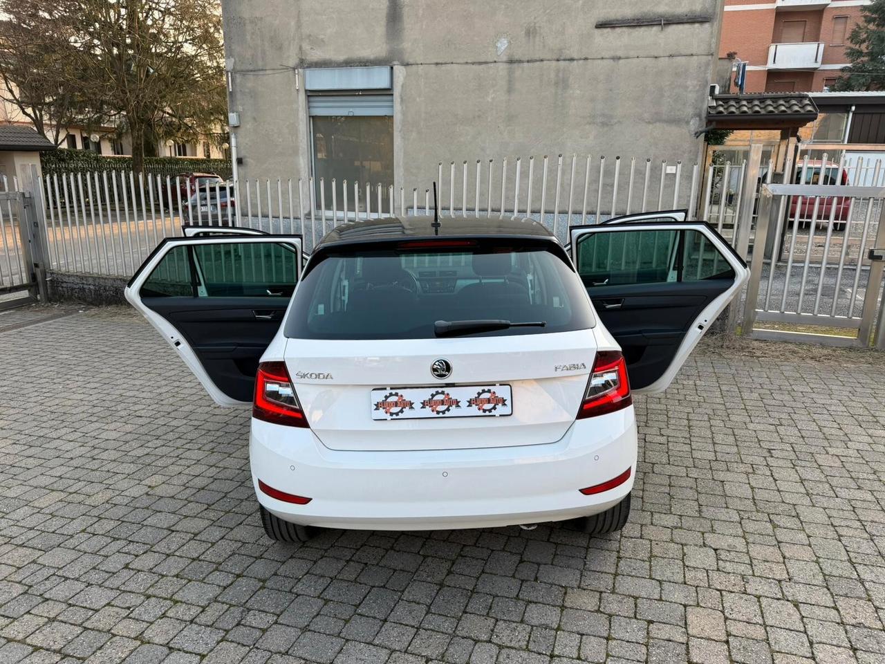 Skoda Fabia 1.0 TSI Twin Color Argento