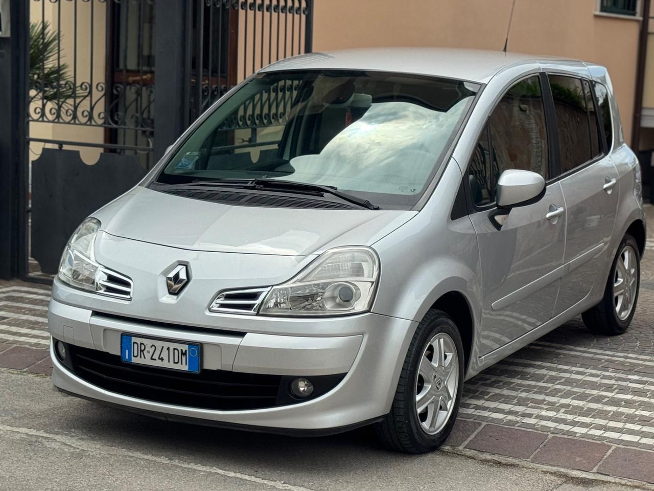 Renault Modus Grand 1.5 dCi 105CV Dynamique