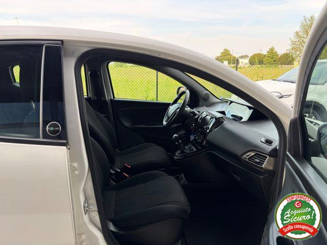 LANCIA Ypsilon Metano Ecochic Gold 5 porte ANCHE NEOPATENTATI
