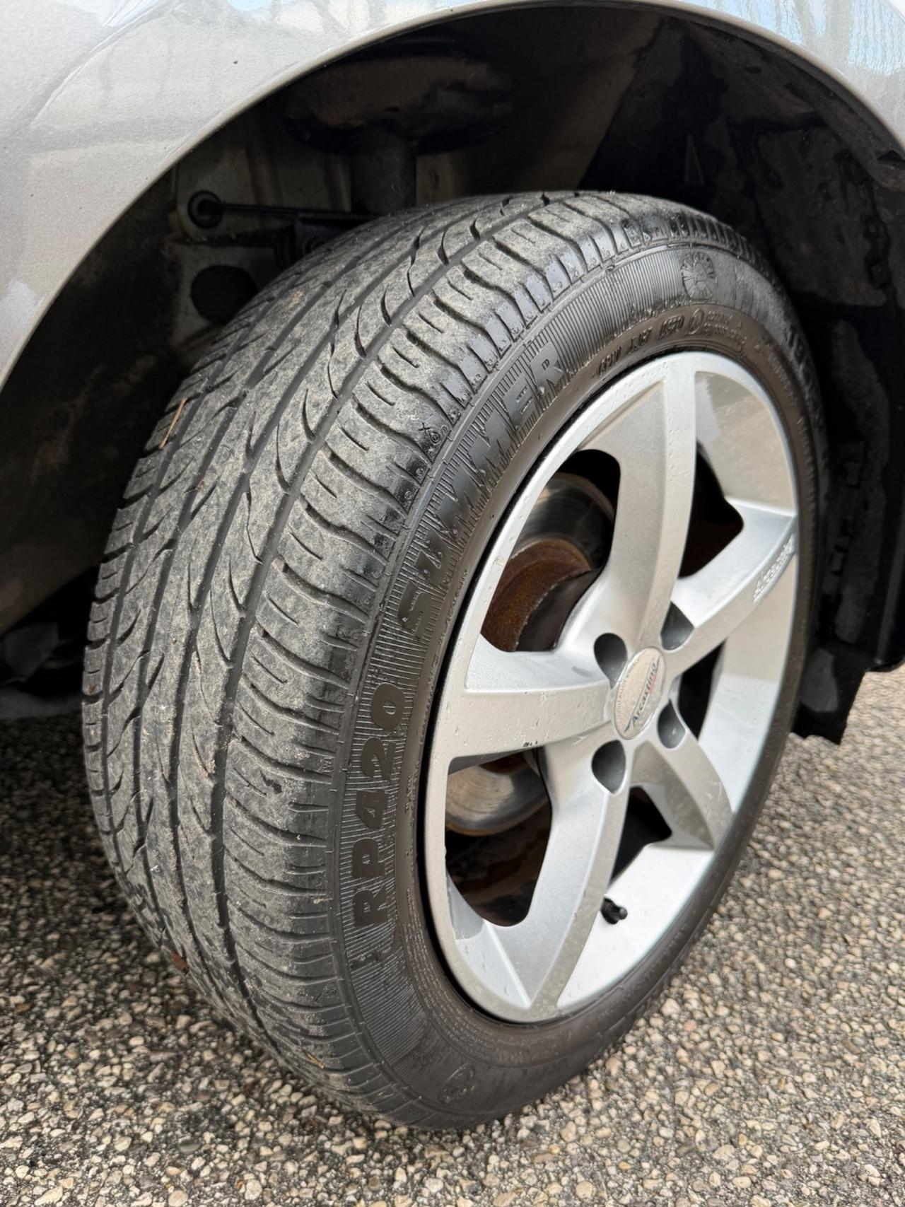 Lancia Ypsilon 1.2 69 CV 5 porte Platinum