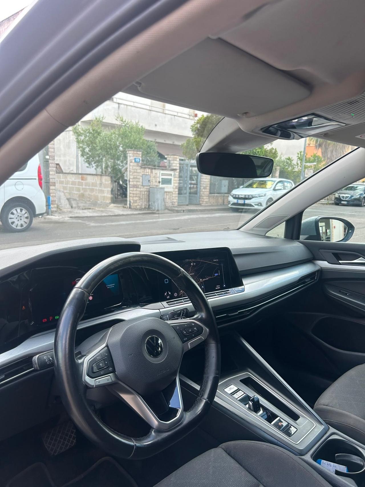 Volkswagen Golf VIII 2.0 TDI 150 CV DSG -2020 18"/LED