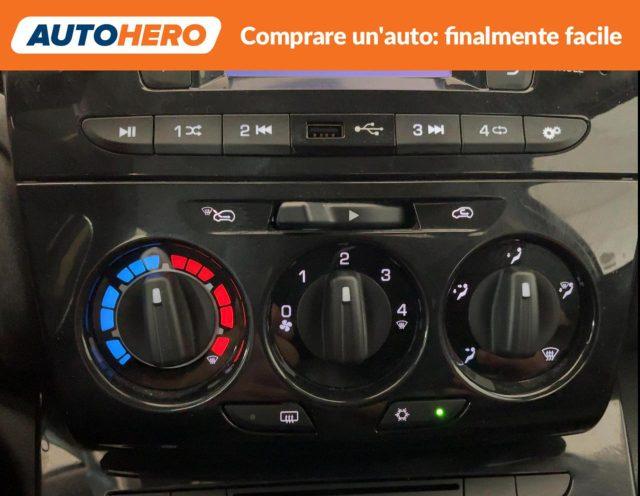 LANCIA Ypsilon 1.0 FireFly 5 porte S&S Hybrid Ecochic Silver