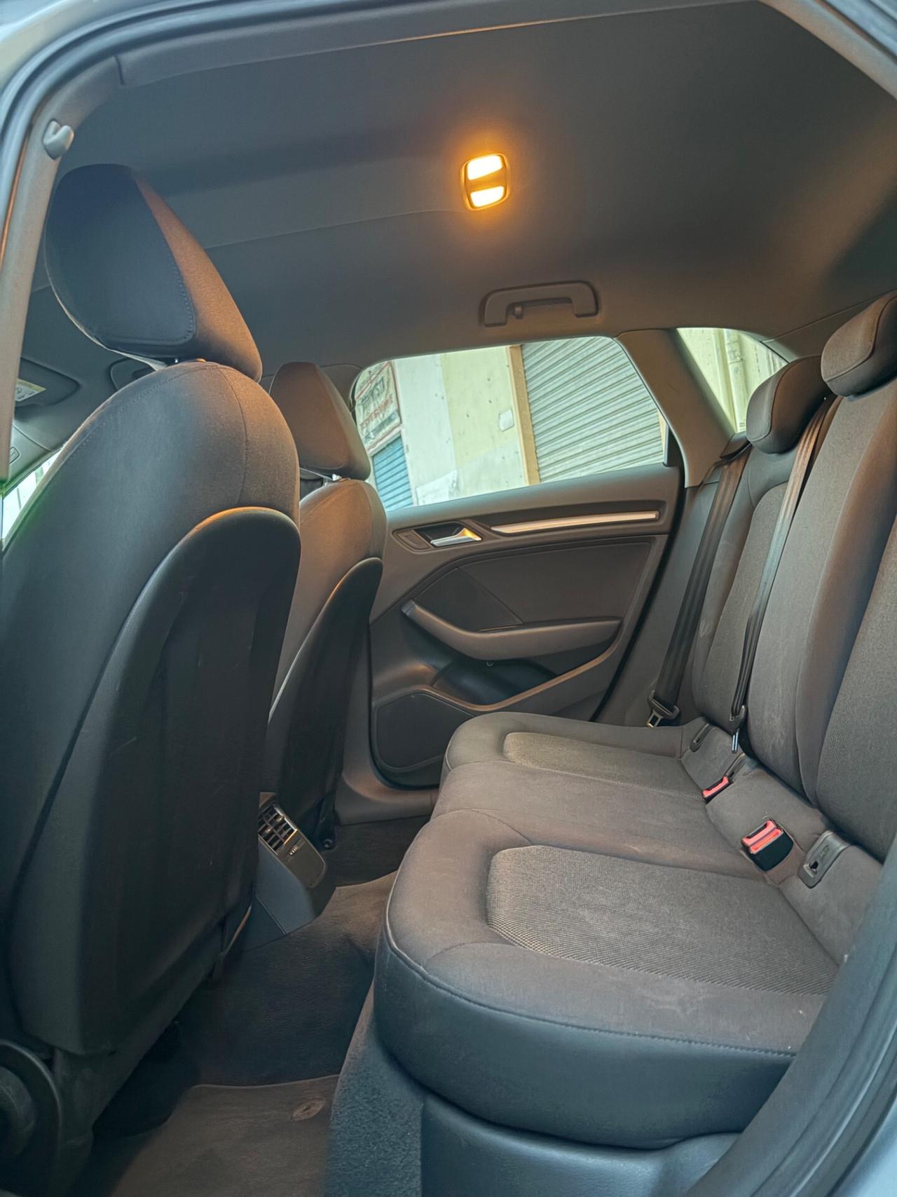 Audi A3 SPB 35 TDI S tronic Business Advanced