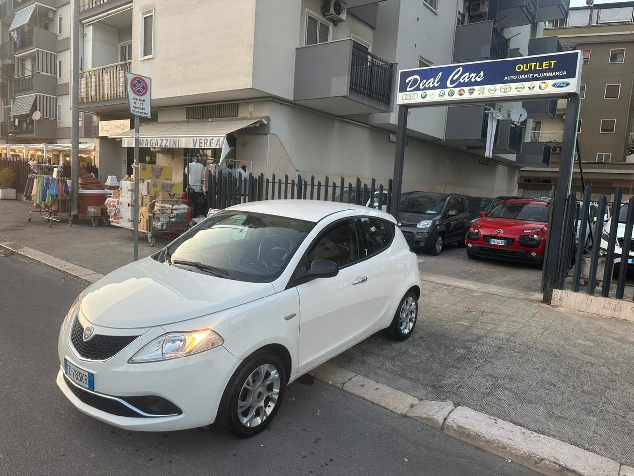 Lancia Ypsilon 1.2 69 CV 5 porte Platinum