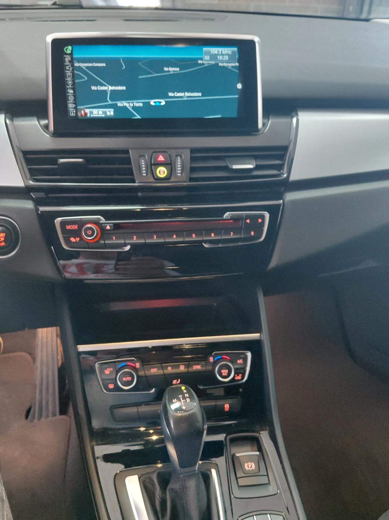 Bmw 2er Active Tourer 218d xDrive Advantage