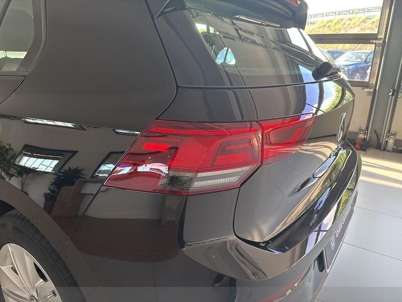 Volkswagen Golf 8 2.0 TDI SCR LIFE DSG 115 CV