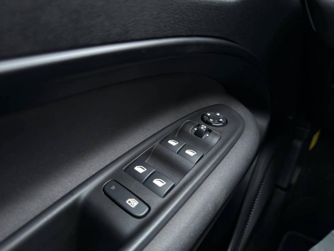 Alfa Romeo Junior 1.2 ibrida 145cv edct6 Con TELECAMERA & NAVIGATORE