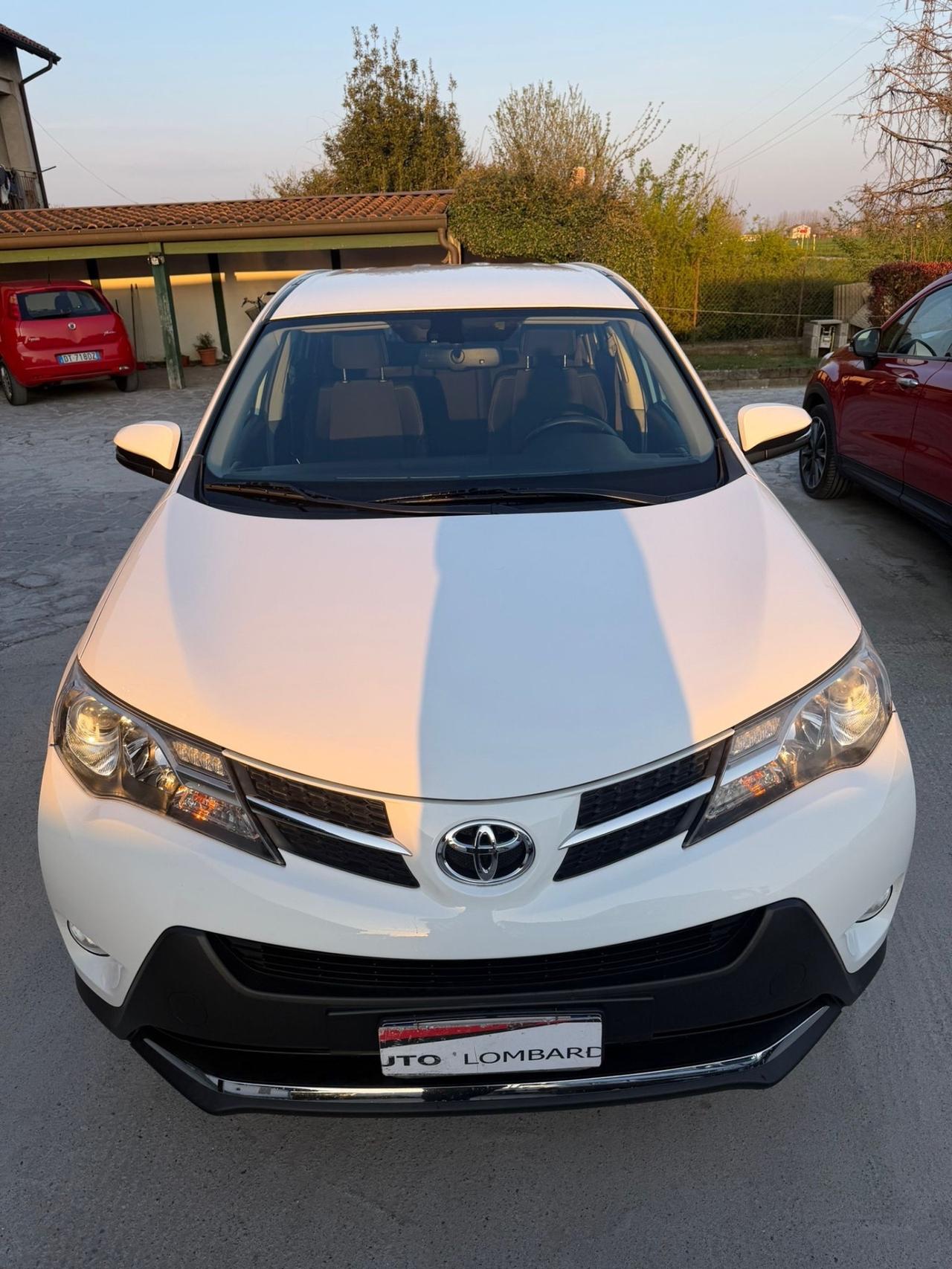 Toyota RAV 4 RAV4 2.0 D-4D 2WD Style White Ed. Neopatentati