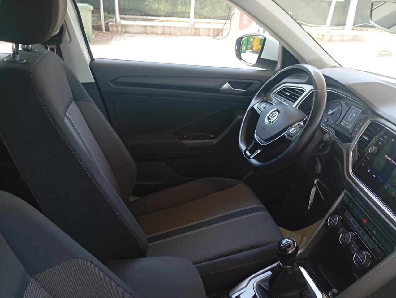 Volkswagen T-Roc 1.6 TDI SCR Business BlueMotion Technology