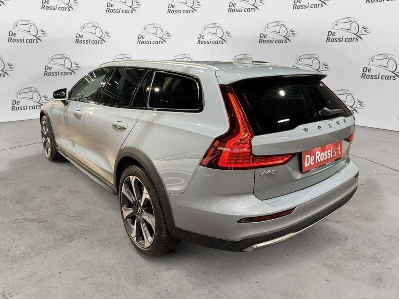 Volvo V60 Cross Country V60 Cross Country B4 (d) AWD automatico Plus
