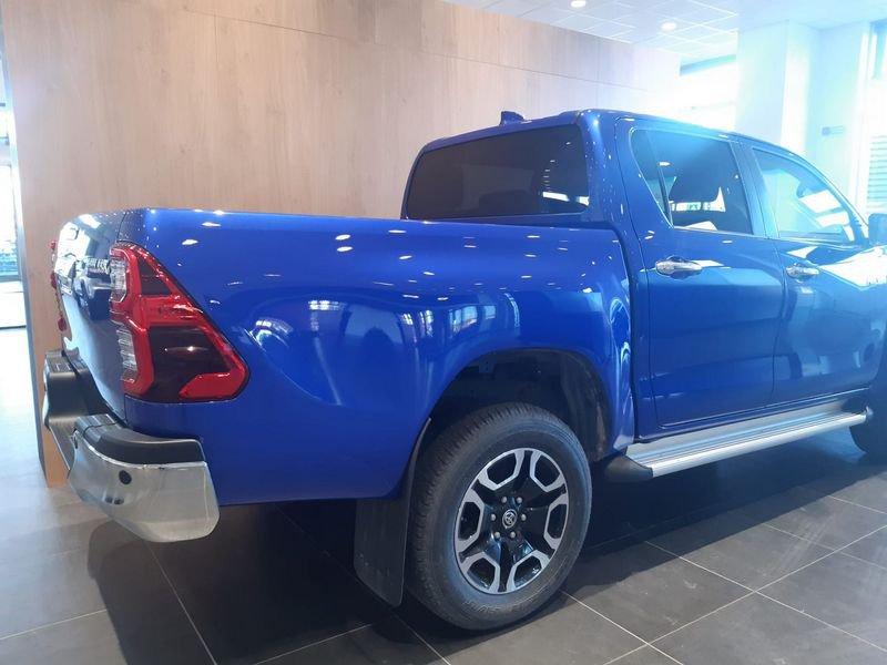 Toyota Hilux 2.4 D-4D A/T 4WD 4 porte Double Cab Executive