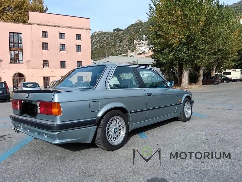 BMW 318 i