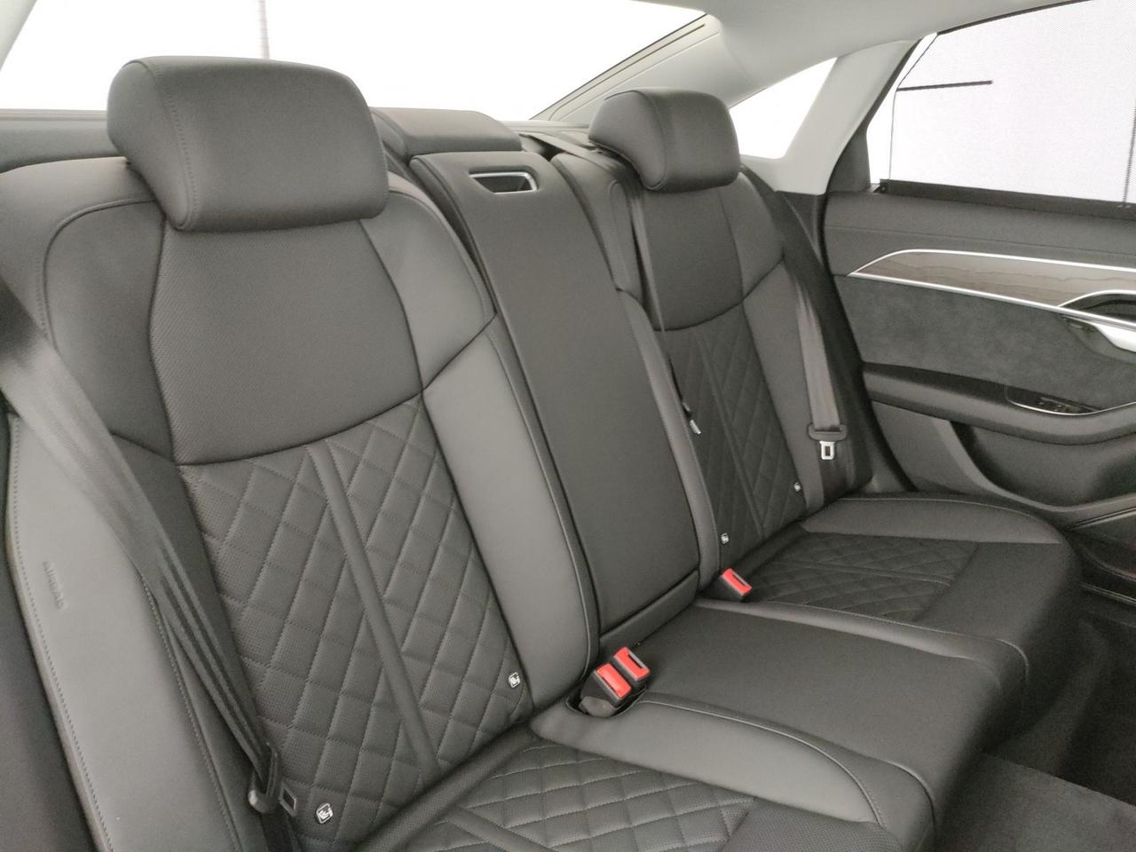 Audi A8 60 3.0 tfsi e quattro tiptronic
