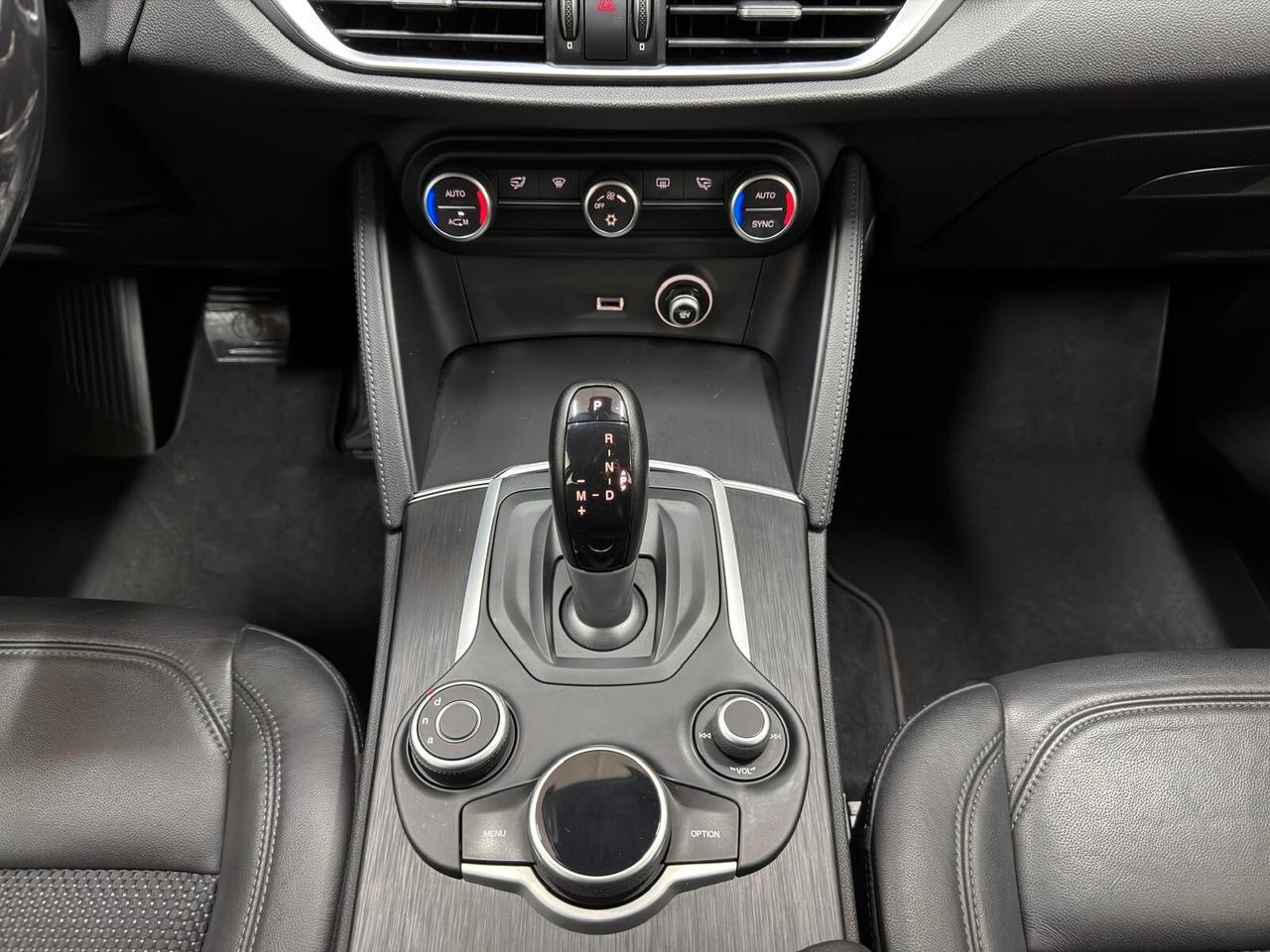 Alfa Romeo Stelvio 2.2 Turbodiesel 180 CV AT8 RWD Executive