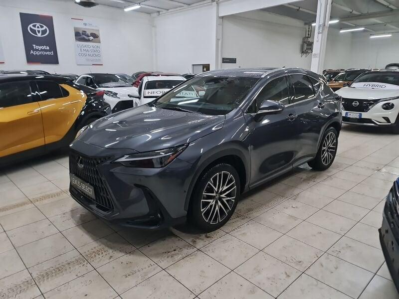 Lexus NX NX Hybrid 4WD Luxury