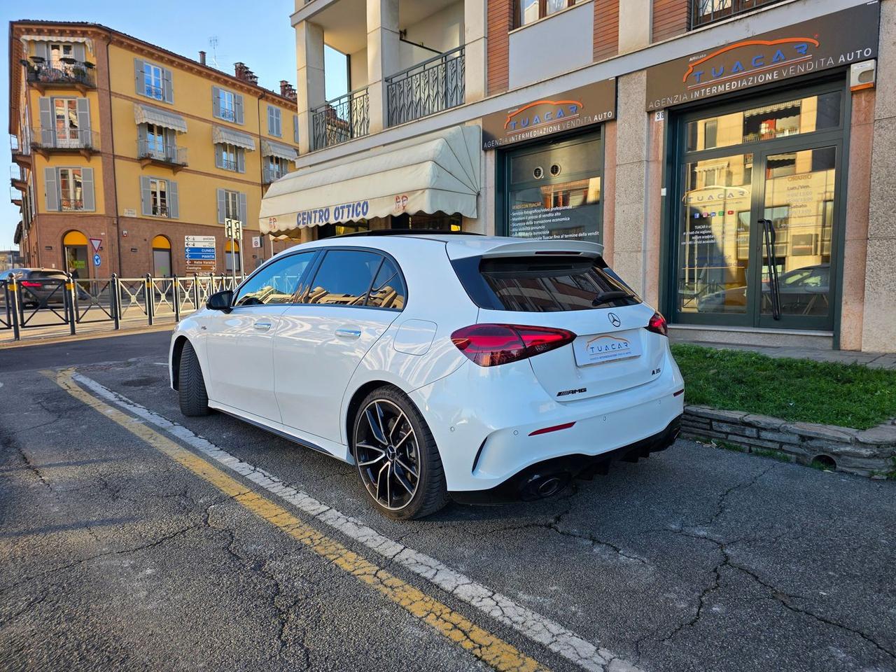 Mercedes-Benz A 35 AMG A-Class #8119