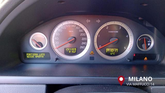 VOLVO XC90 D5 AWD Geartronic Executive 7 posti/gancio traino